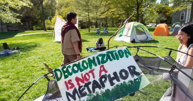 Dershowitz: Good to See Trump Admin. Acting on Antisemites ‘Abusing’ Visas, They Aren’t ‘Entitled’ to Be Here