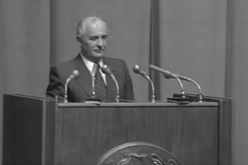 The Difficult 80s: What Gorbachev's Perestroika Led To