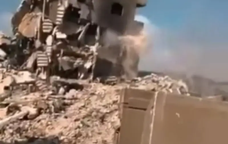 Footage shows IDF soldiers using machine guns to destroy building in Gaza