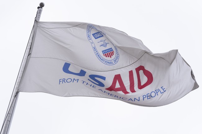 Dem Senator Backs $20 Million Sesame Street Funding for Iraq Amid USAID Cuts