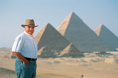 The Egyptologist, the Sphinx and the cover-up