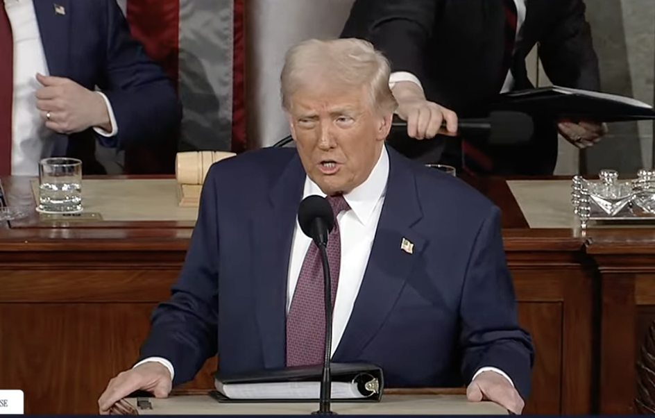 Trump Says Zelensky Told Him Ukraine Is Willing to Work With US Toward Peace