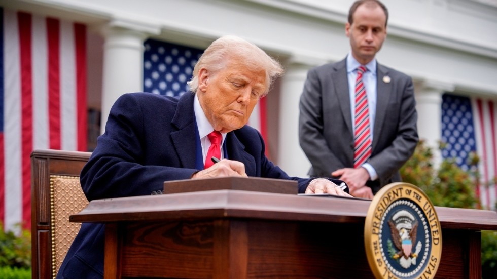Trump’s ‘sledgehammer’ approach may cause trade wars – financial analyst