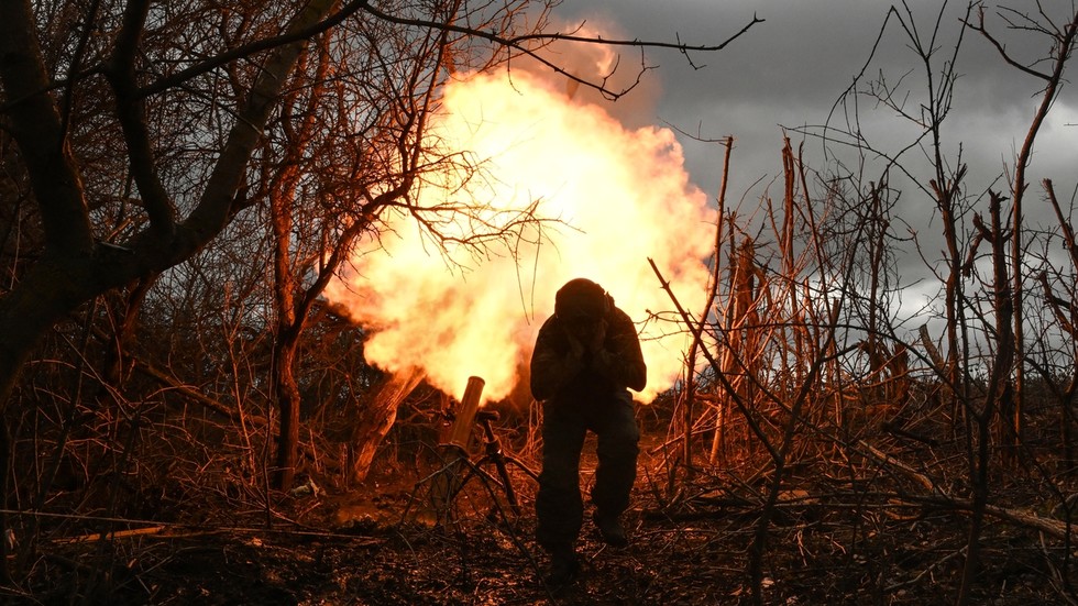 Border warfare, long-range strikes and hunt for rare armor: This week in the Russia-Ukraine conflict (VIDEOS)