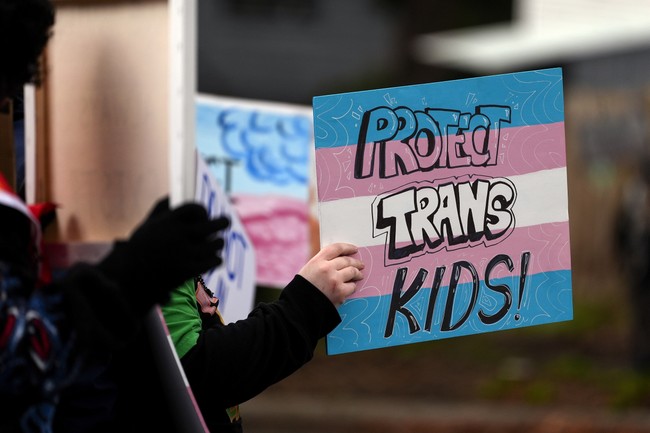 The Morning Briefing: Trans Hill Is the One Dems Want to Die On, So Let's Help Them