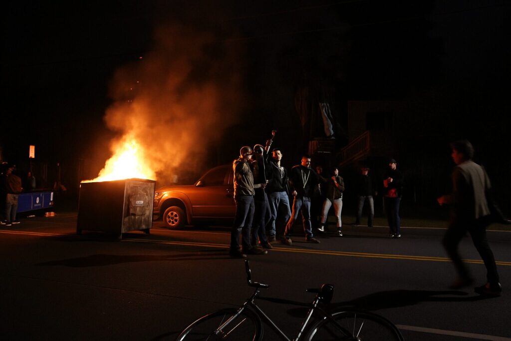 'DUMPSTER FIRE is Their State Flower': Riots Move up the West Coast and Into Seattle