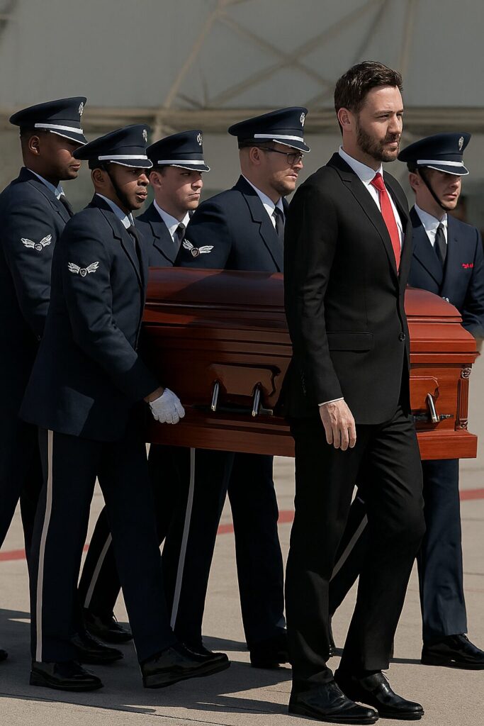 WATCH: Crowd Honors Charlie Kirk’s Motorcade As It Arrives In Phoenix, Arizona