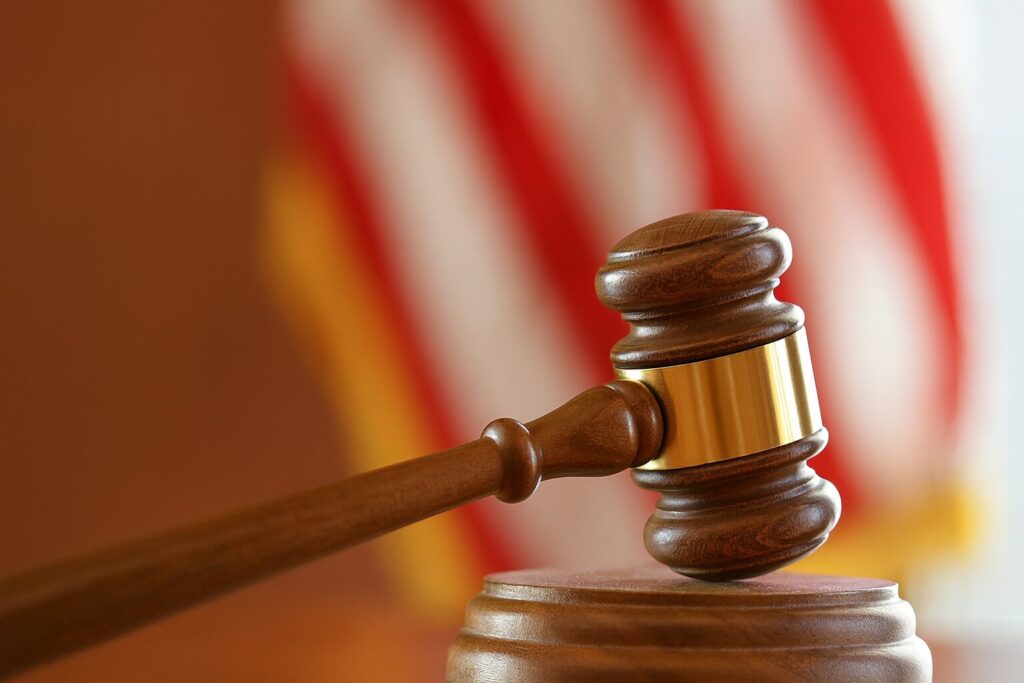 Federal Judge Frees Pair Charged in Border-agent Ambush