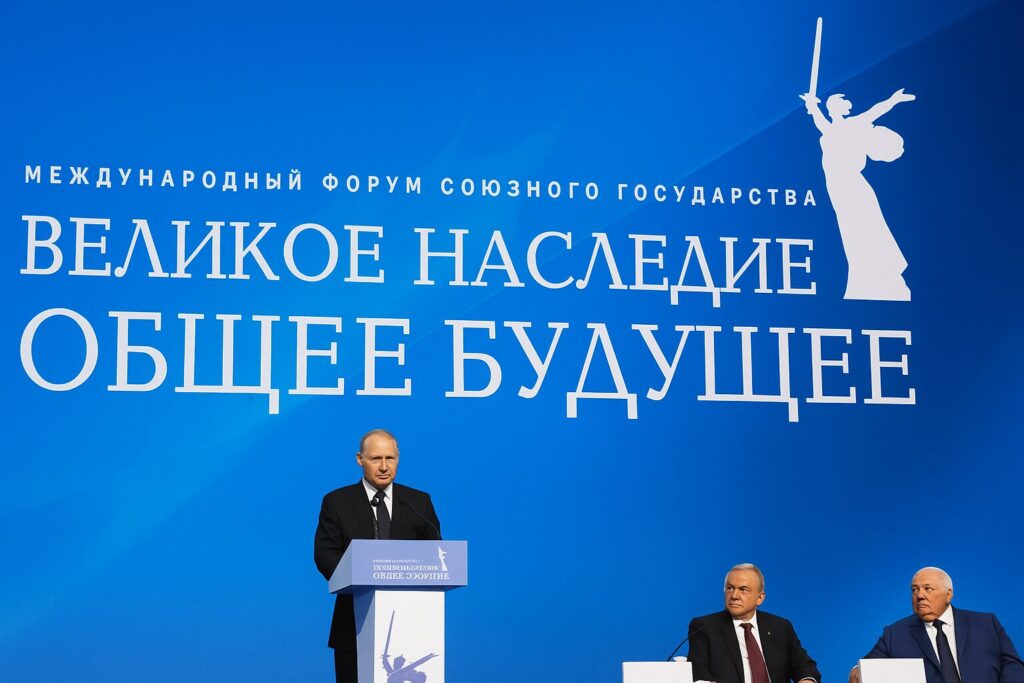 Former CIA officer- After victory over Ukraine, the Russian president will begin to revive the USSR.